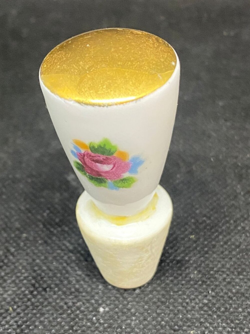 Ceramic Stopper with Roses Gold Top